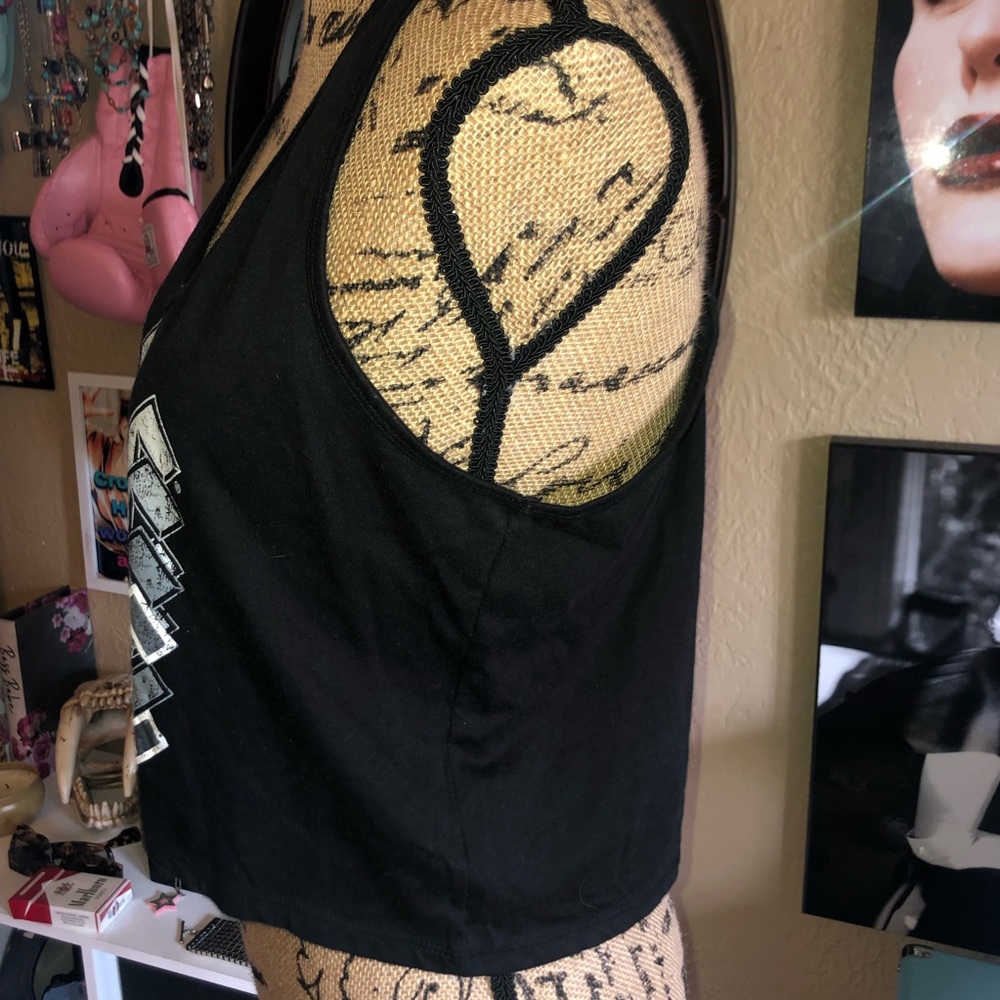 -GIFTED-AC/DC Razorback Tank Crop Top - Picture 3 of 6